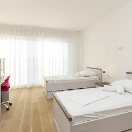 Beachfront Deep Blue With Pool I Apartment Trogir