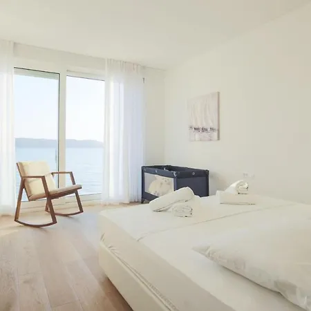 Beachfront Deep Blue With Pool I Apartment *